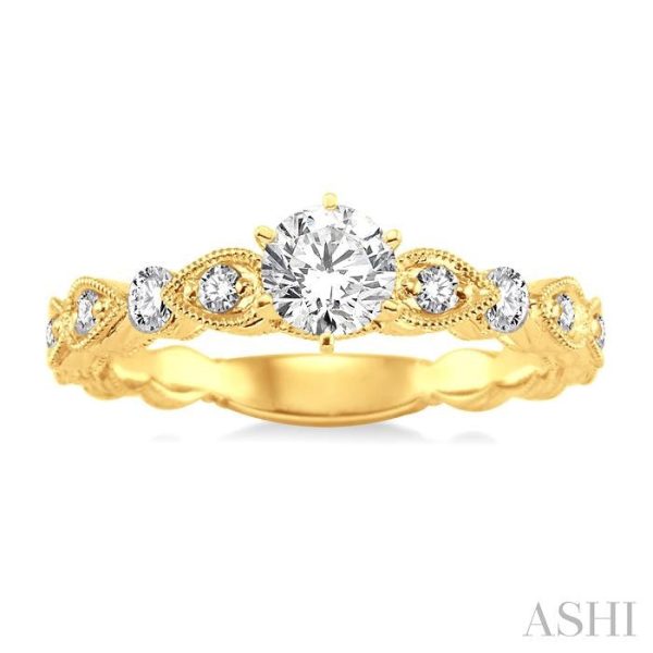 1 2 Ctw Diamond Engagement Ring with 1 4 Ct Round Cut Center Stone in 14K Yellow Gold Fashion