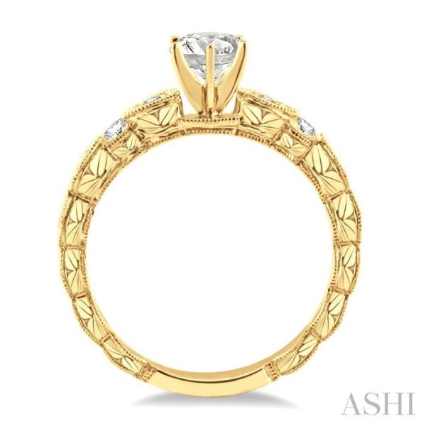 1 2 Ctw Diamond Engagement Ring with 1 4 Ct Round Cut Center Stone in 14K Yellow Gold Fashion