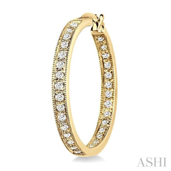 1 Ctw Round Cut Diamond Hoop Earrings in 14K Yellow Gold For Sale