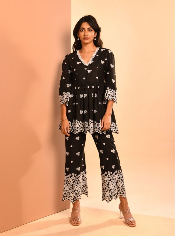 Mulmul Cotton Ayn Black Top With Mulmul Cotton Ayn Black Pant For Sale