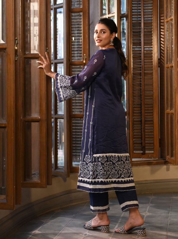 Mulmul Organza Parisa Navy Kurta With Mulmul Cotton Parisa Navy Pant on Sale