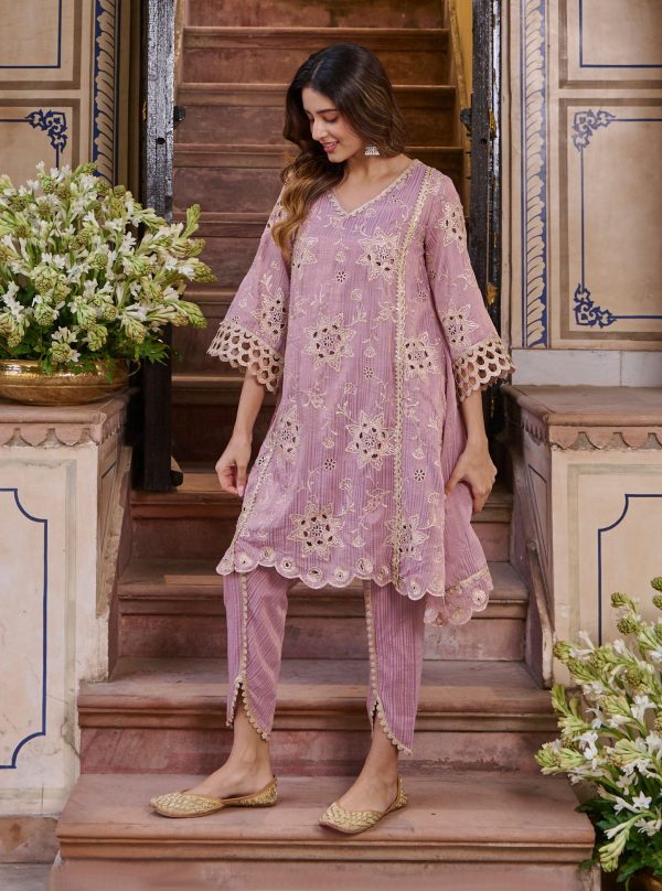 Mulmul Banarsi Magan Lilac Kurta with Mulmul Banarsi Magan Lilac Dhoti Pant For Sale