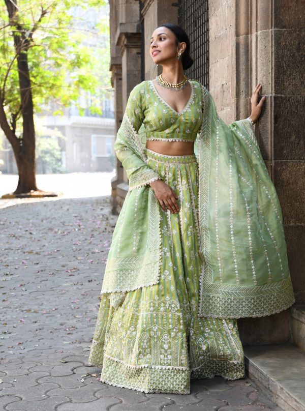 Mulmul Banarsi Sindhuri Green Lehenga Sale