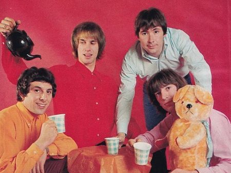 The Troggs 1967 05 Japanese music press cutting clipping - photo pinup - with tea and teddy bear Online